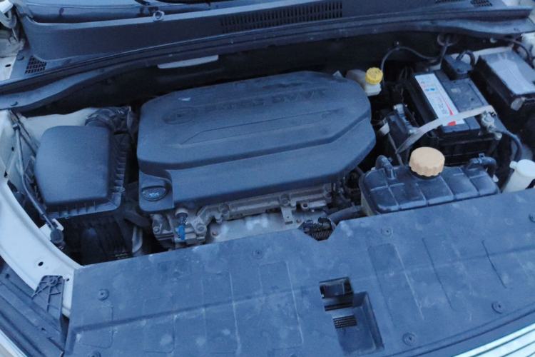Used Baojun 360 2019 1.5L Automatic Elite Version China VI Engine Bay