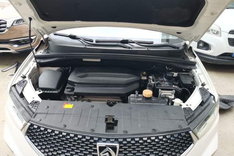 Used Baojun 360 2019 1.5L CVT Elite Version China VI Engine Bay