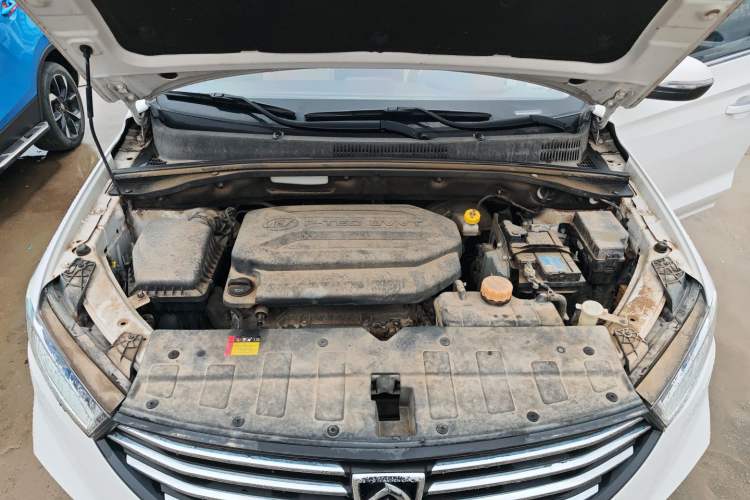 Used Baojun 360 2019 1.5L Manual Luxury Version China VI Engine Bay