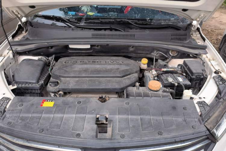 Used Baojun 360 2019 1.5L Manual Elite Version China VI Engine Bay