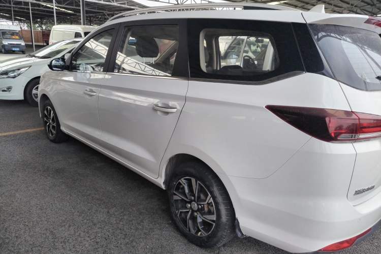 Used Baojun 360 2019 1.5L Manual Luxury Version China VI Exterior 3