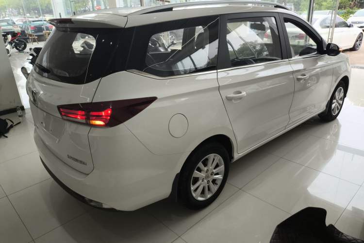 Used Baojun 360 2019 1.5L Manual Elite Version China VI Exterior 5