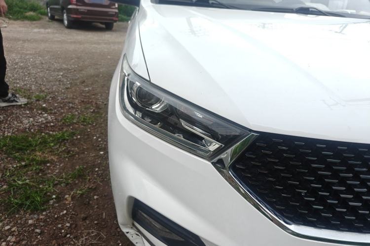 Used Baojun 360 2019 1.5L CVT Luxury Model China VI Emission Standard Exterior 6