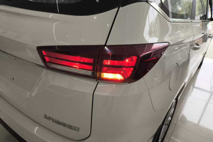 Used Baojun 360 2019 1.5L Manual Elite Version China VI Exterior 6