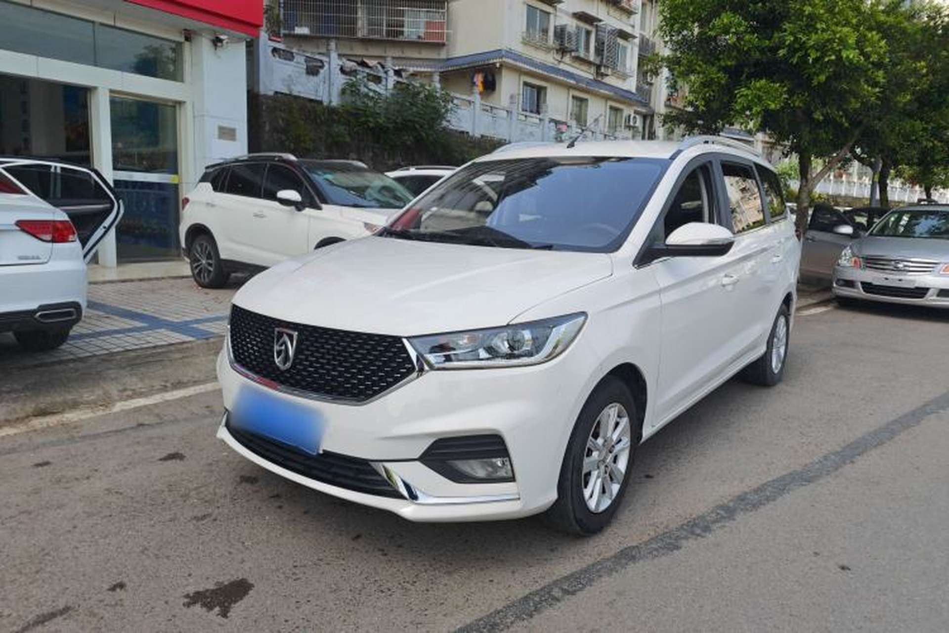 Used Baojun 360 2019 1.5L CVT Elite Version China VI Front Left 45 Deg