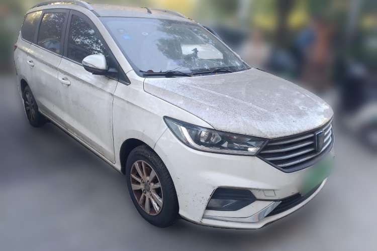 Used Baojun 360 2019 1.5L Manual Elite Version China VI Front Right 45 Deg