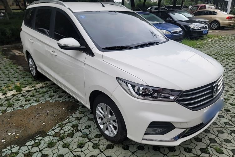 Used Baojun 360 2019 1.5L Manual Elite Version China VI Front Right 45 Deg