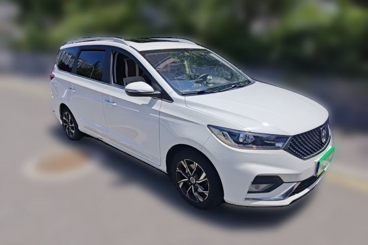Used Baojun 360 2019 1.5L CVT Luxury Model China VI Emission Standard Front Right 45 Deg