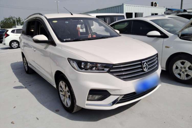 Used Baojun 360 2019 1.5L Manual Elite Version China VI Front Right 45 Deg