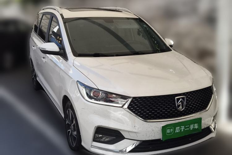 Used Baojun 360 2019 1.5L CVT Luxury Model China VI Emission Standard Front Right 45 Deg