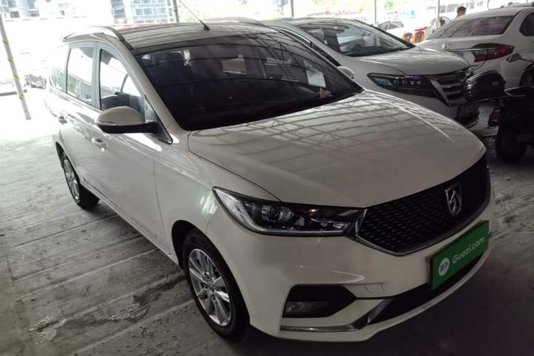 Used Baojun 360 2019 1.5L CVT Elite Version China VI Front Right 45 Deg