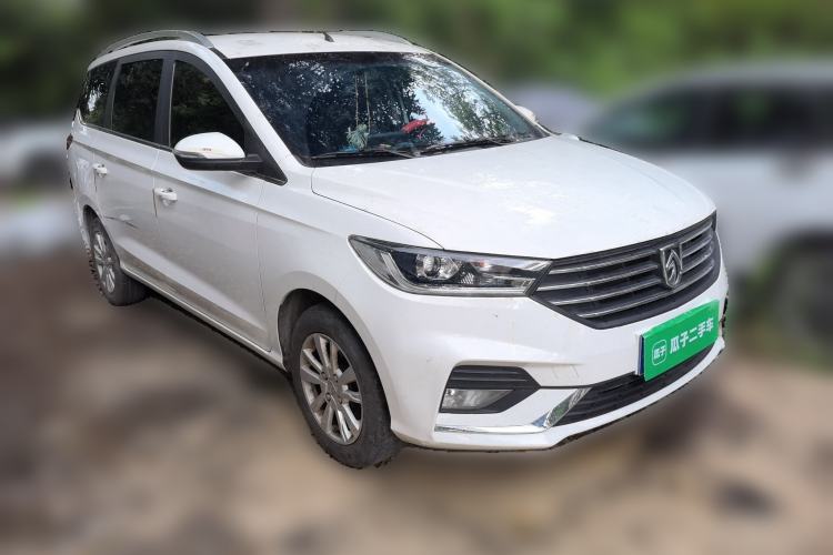 Used Baojun 360 2019 1.5L Manual Elite Version China VI Front Right 45 Deg