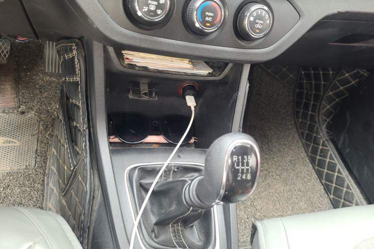 Used Baojun 360 2019 1.5L Manual Elite Version China VI Gear Lever
