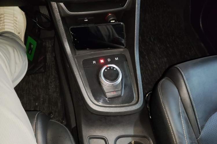 Used Baojun 360 2019 1.5L Automatic Elite Version China VI Gear Lever