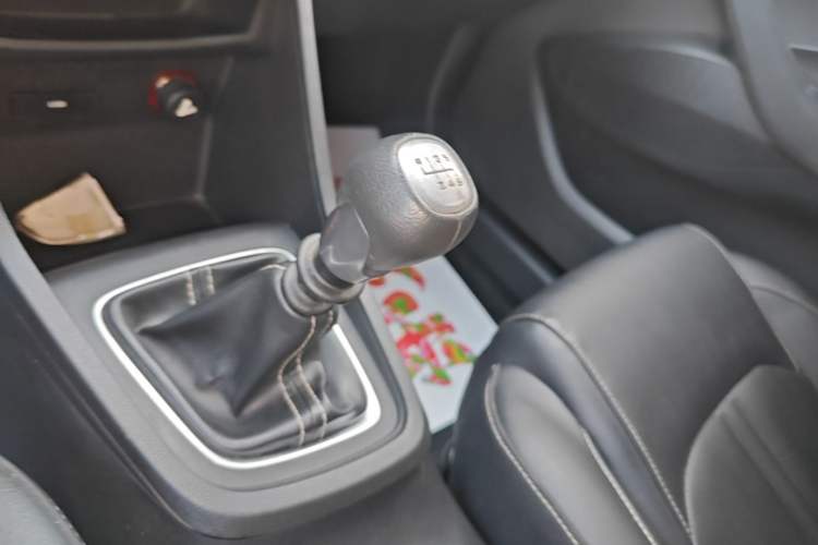 Used Baojun 360 2019 1.5L Manual Elite Version China VI Gear Lever