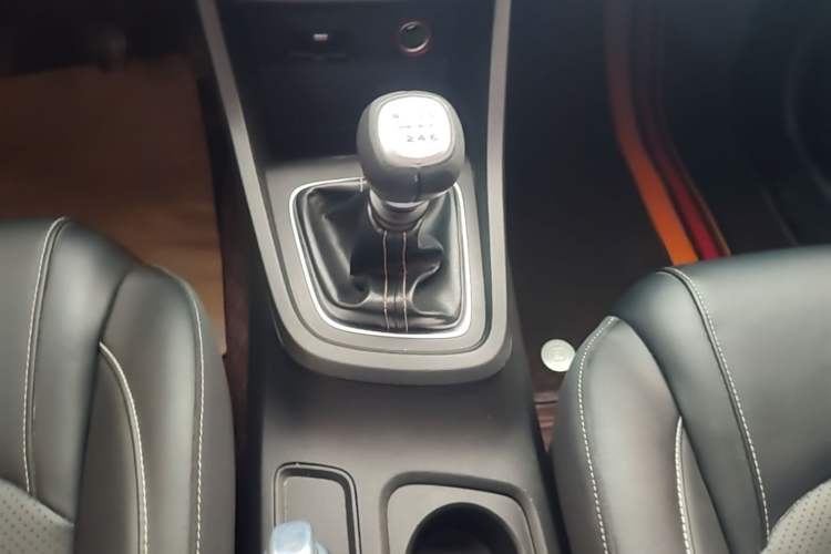 Used Baojun 360 2019 1.5L Manual Elite Version China VI Gear Lever