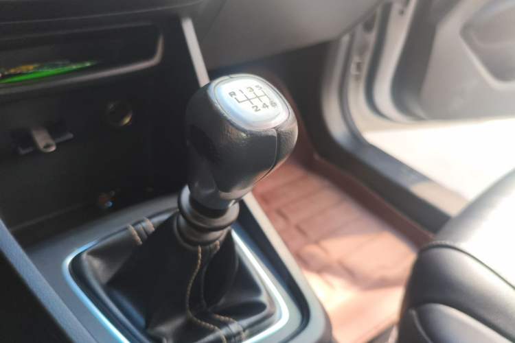 Used Baojun 360 2019 1.5L Manual Elite Version China VI Gear Lever