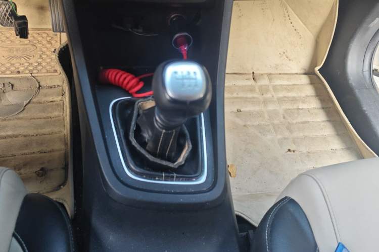 Used Baojun 360 2019 1.5L Manual Luxury Version China VI Gear Lever