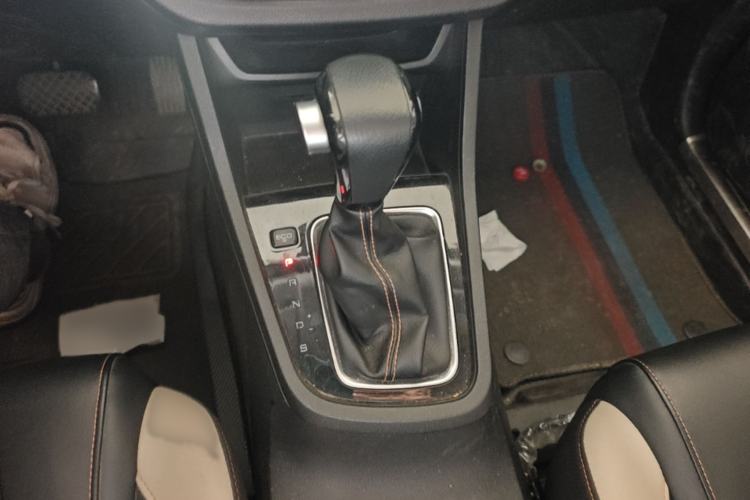 Used Baojun 360 2019 1.5L CVT Elite Version China VI Gear Lever