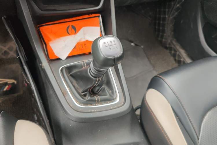 Used Baojun 360 2019 1.5L Manual Elite Version China VI Gear Lever