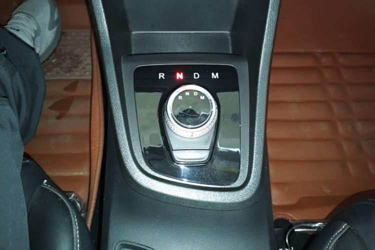 Used Baojun 360 2019 1.5L Automatic Elite Version China VI Gear Lever