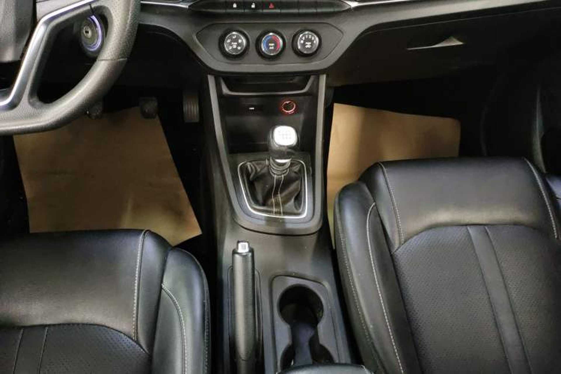Used Baojun 360 2019 1.5L Manual Elite Version China VI Gear Lever