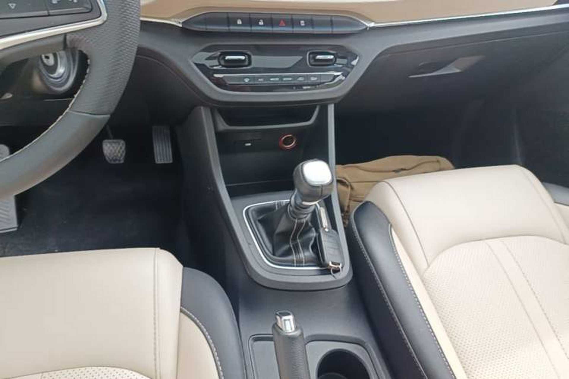 Used Baojun 360 2019 1.5L Manual Luxury Version China VI Gear Lever