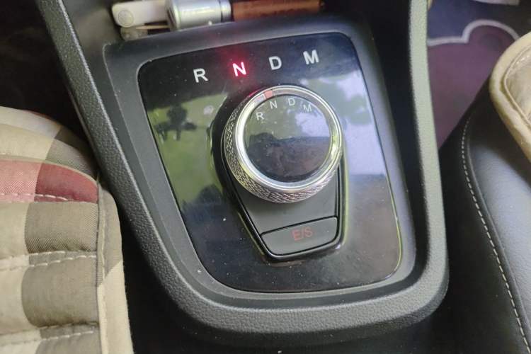 Used Baojun 360 2019 1.5L Automatic Elite Version China VI Gear Lever