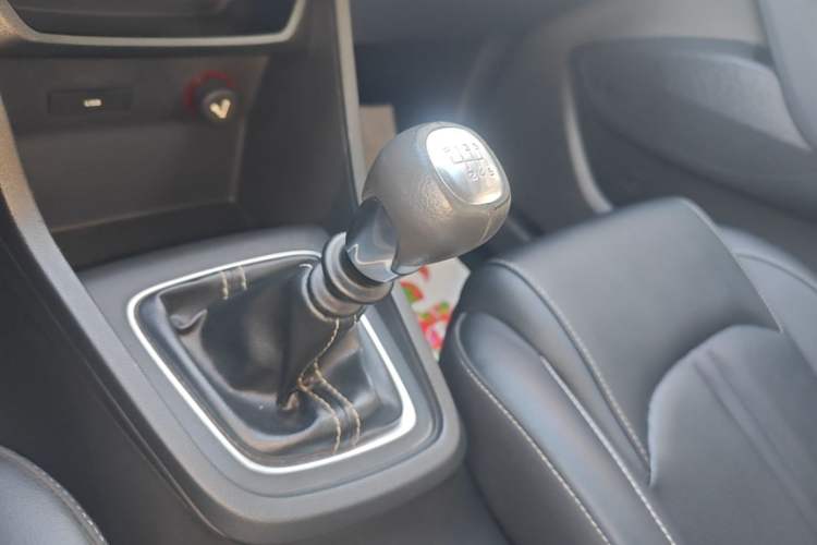 Used Baojun 360 2019 1.5L Manual Elite Version China VI Gear Lever