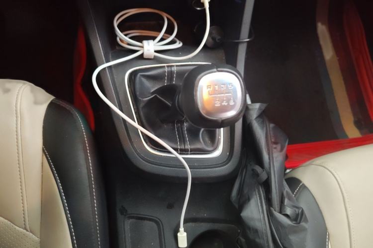 Used Baojun 360 2019 1.5L Manual Luxury Version China VI Gear Lever