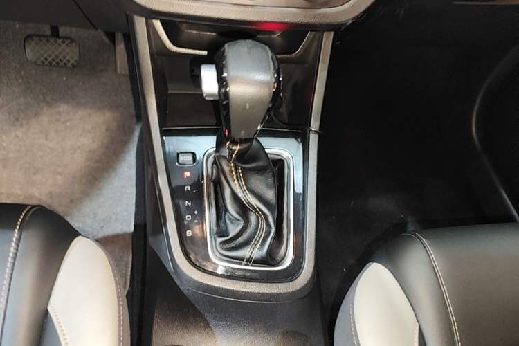 Used Baojun 360 2019 1.5L CVT Elite Version China VI Gear Lever
