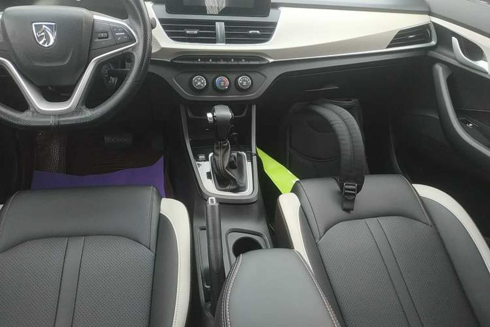 Used Baojun 360 2019 1.5L CVT Elite Version China VI Gear Lever
