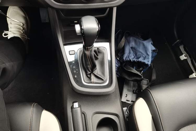 Used Baojun 360 2019 1.5L CVT Elite Version China VI Gear Lever