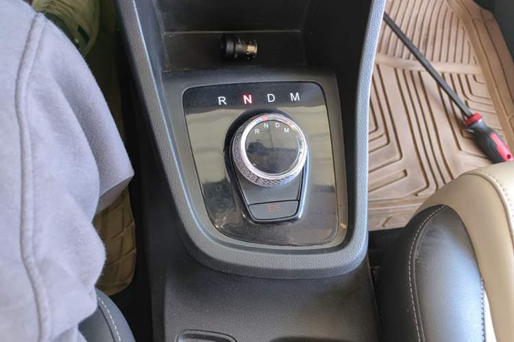 Used Baojun 360 2019 1.5L Automatic Luxury Edition China VI Gear Lever