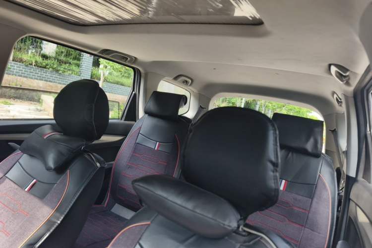 Used Baojun 360 2019 1.5L CVT Luxury Model China VI Emission Standard Headliner