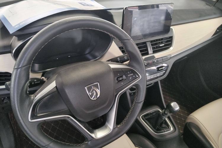 Used Baojun 360 2019 1.5L Manual Luxury Version China VI Interior 1