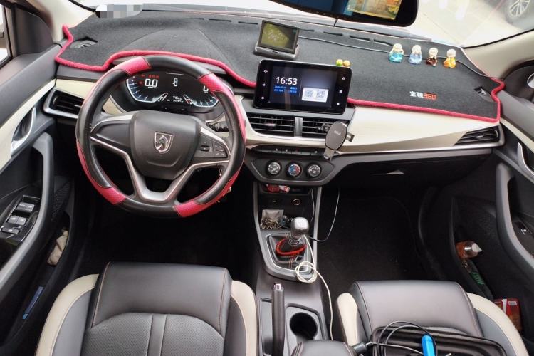 Used Baojun 360 2019 1.5L Manual Elite Version China VI Interior 2