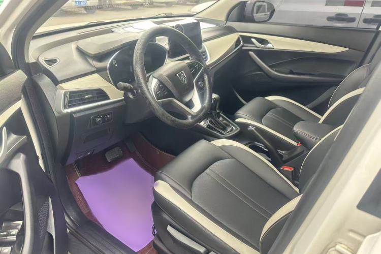 Used Baojun 360 2019 1.5L CVT Elite Version China VI Interior 2