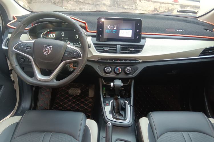 Used Baojun 360 2019 1.5L CVT Elite Version China VI Interior 3
