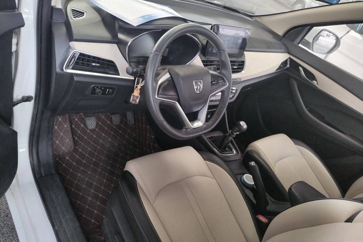 Used Baojun 360 2019 1.5L Manual Luxury Version China VI Interior 3