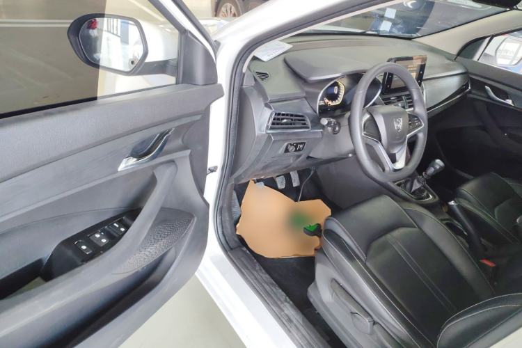 Used Baojun 360 2019 1.5L Manual Elite Version China VI Interior 3