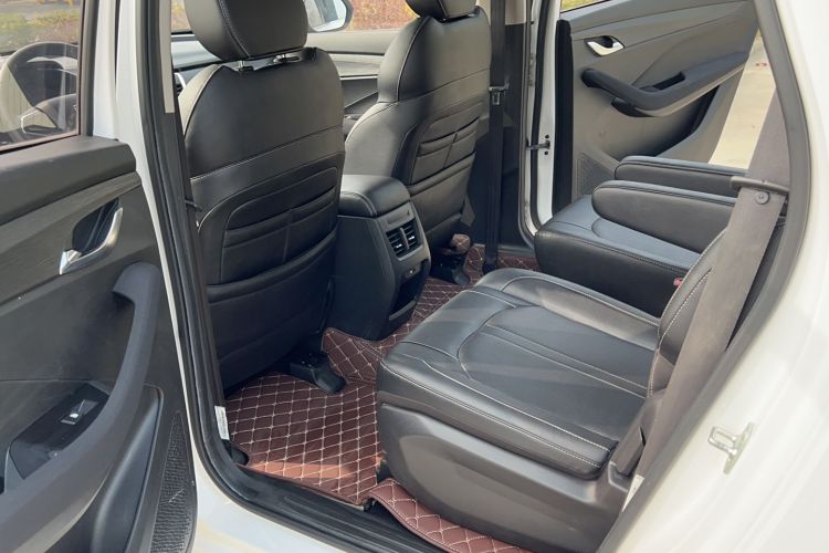 Used Baojun 360 2019 1.5L Manual Elite Version China VI Interior 3