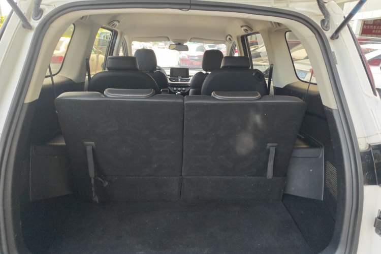 Used Baojun 360 2019 1.5L CVT Elite Version China VI Interior 4