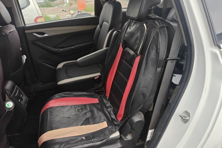 Used Baojun 360 2019 1.5L CVT Luxury Model China VI Emission Standard Interior 4