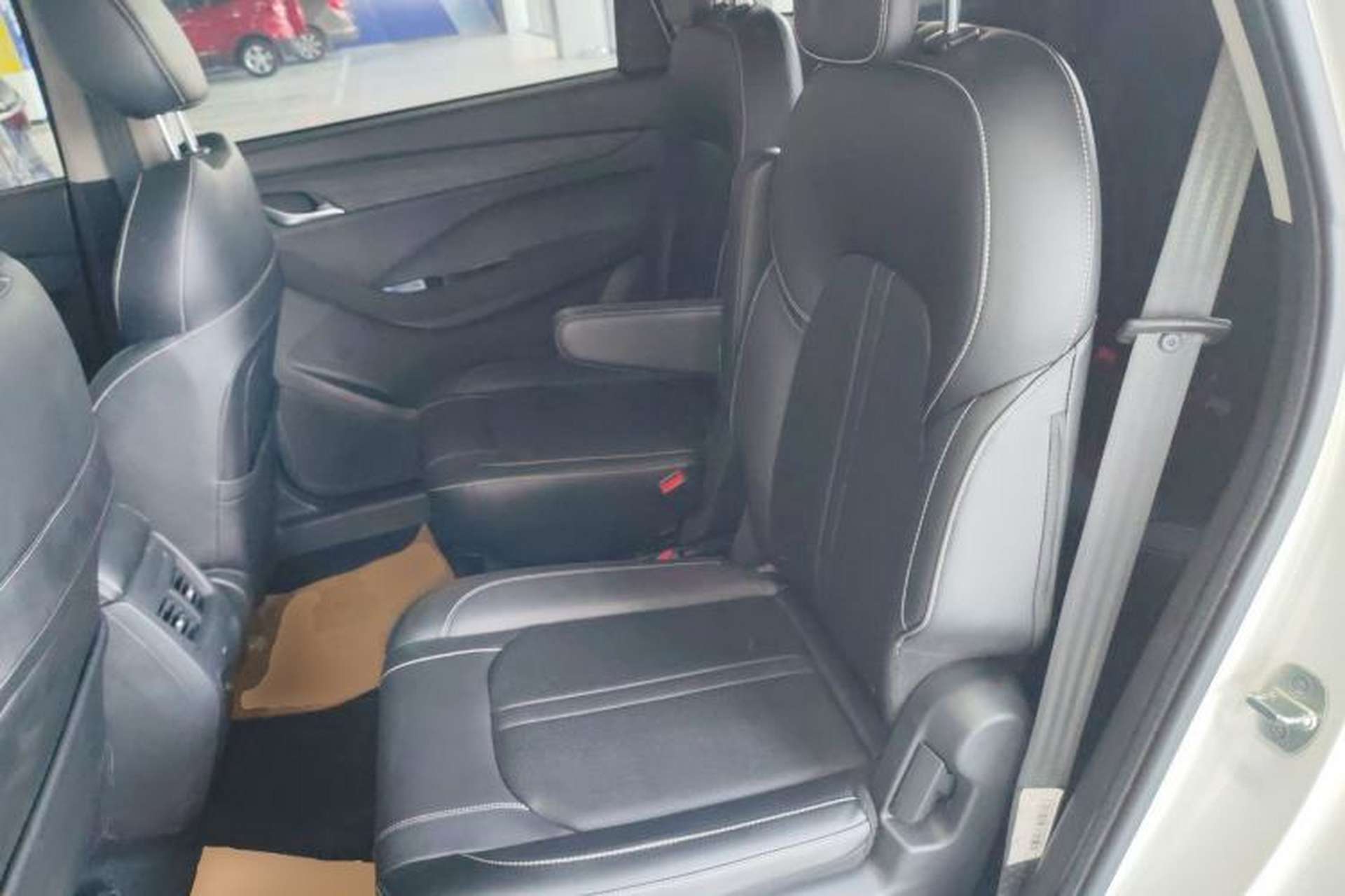 Used Baojun 360 2019 1.5L Manual Elite Version China VI Interior 4