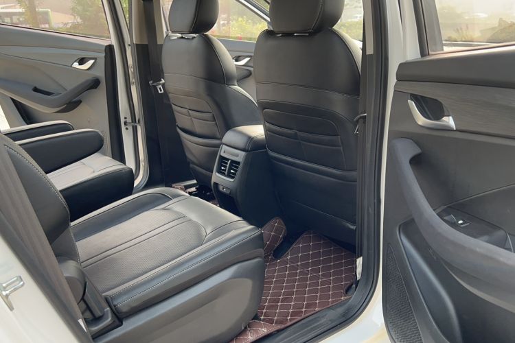 Used Baojun 360 2019 1.5L Manual Elite Version China VI Interior 4