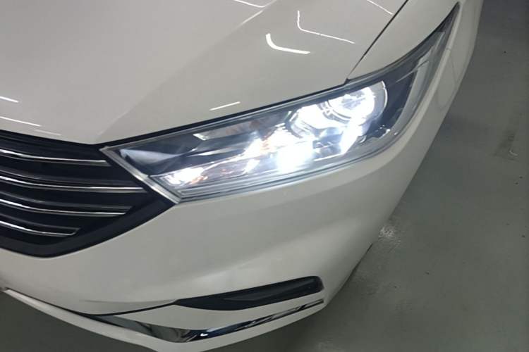 Used Baojun 360 2019 1.5L CVT Elite Version China VI Left Front Headlight