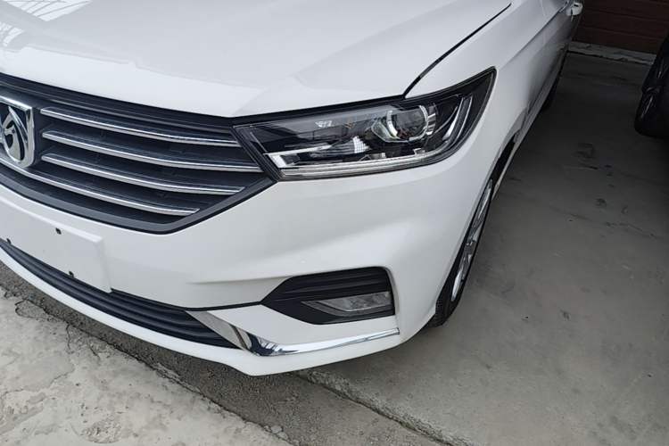 Used Baojun 360 2019 1.5L Automatic Elite Version China VI Left Front Headlight