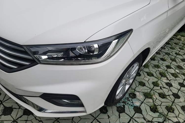 Used Baojun 360 2019 1.5L Manual Elite Version China VI Left Front Headlight