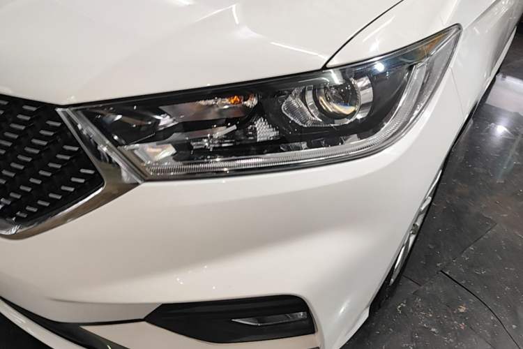 Used Baojun 360 2019 1.5L CVT Elite Version China VI Left Front Headlight